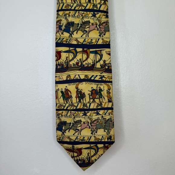 Alynn 100% Silk Novelty Patterned Tie - Picture 5 of 6